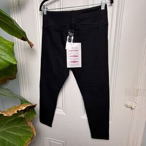 Women with Control Black Leopard Print Petite Small Reversible Leggings NWT